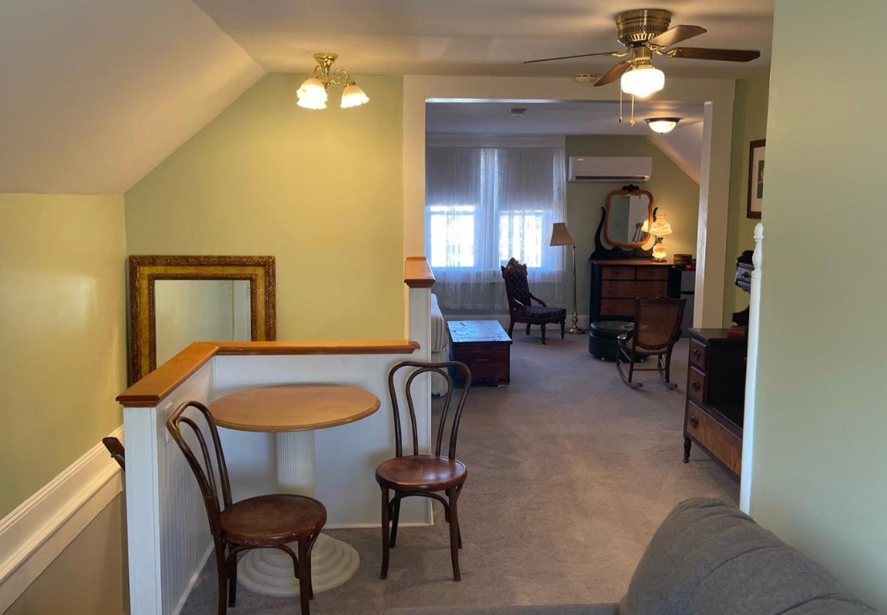The Grey Swan Inn Llc Blackstone Dış mekan fotoğraf