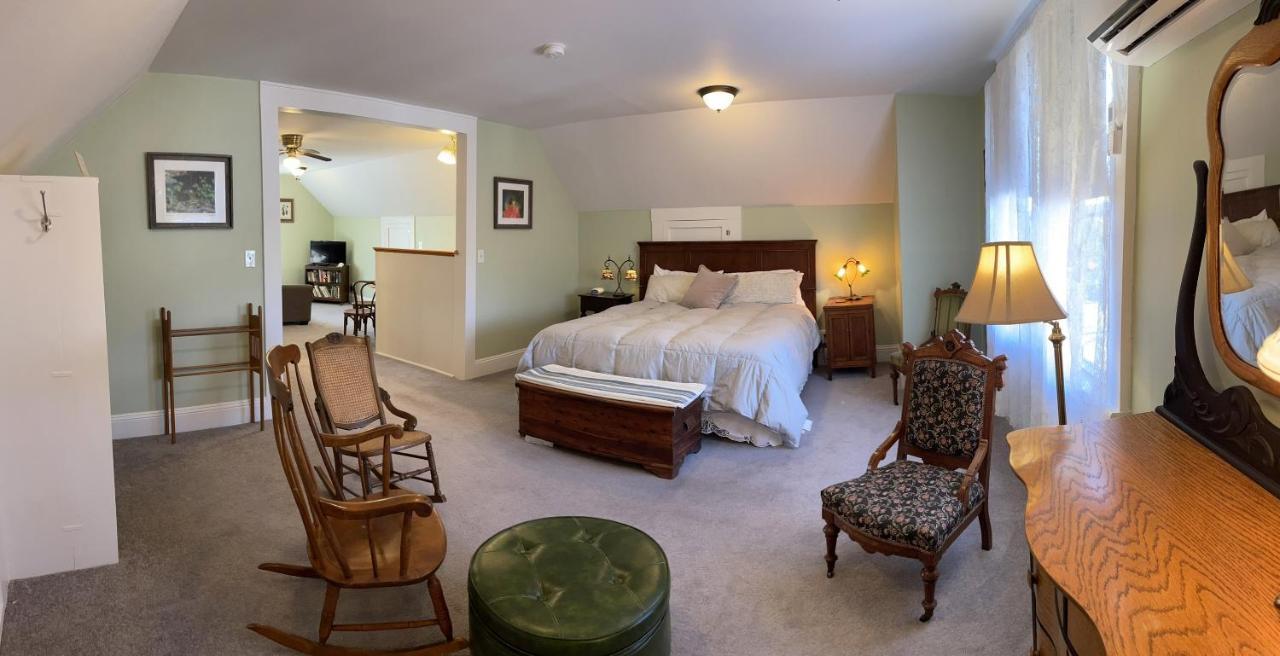 The Grey Swan Inn Llc Blackstone Dış mekan fotoğraf