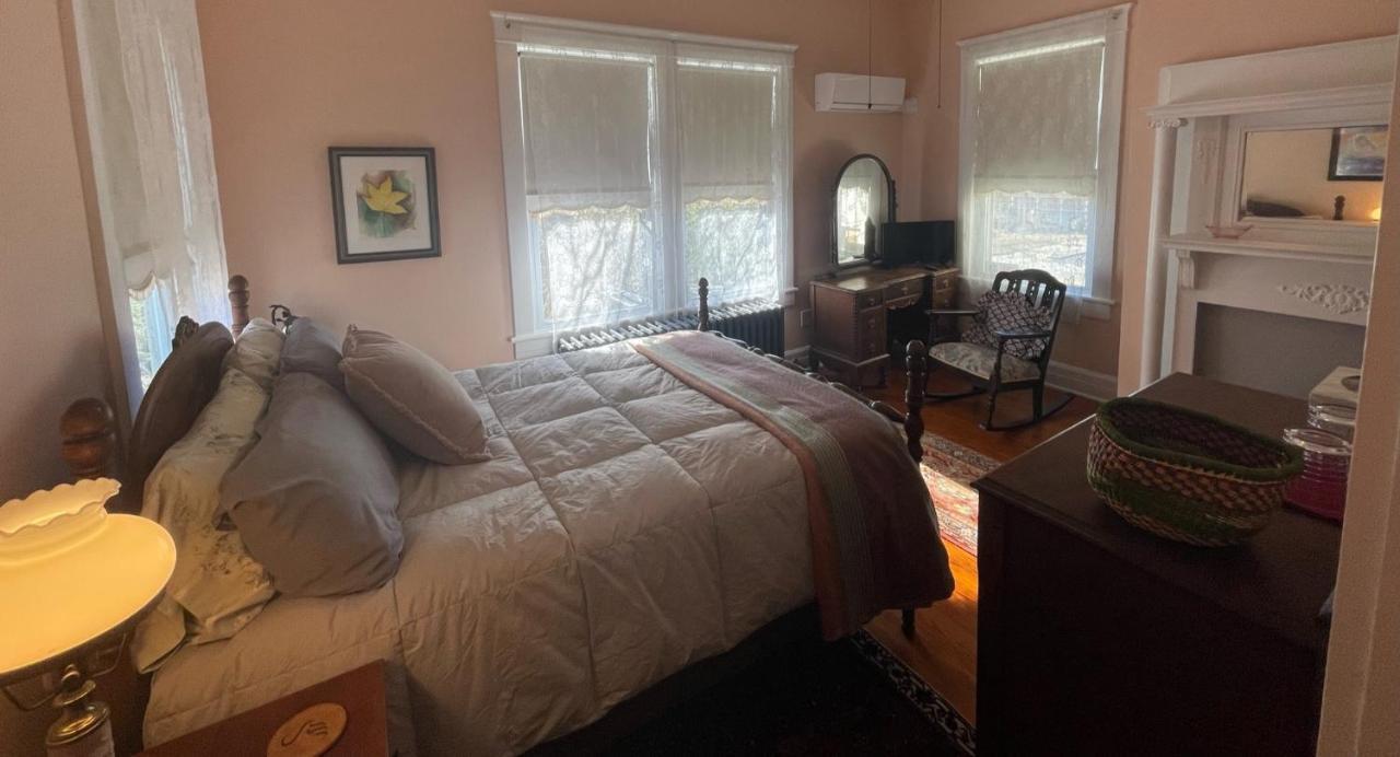 The Grey Swan Inn Llc Blackstone Dış mekan fotoğraf