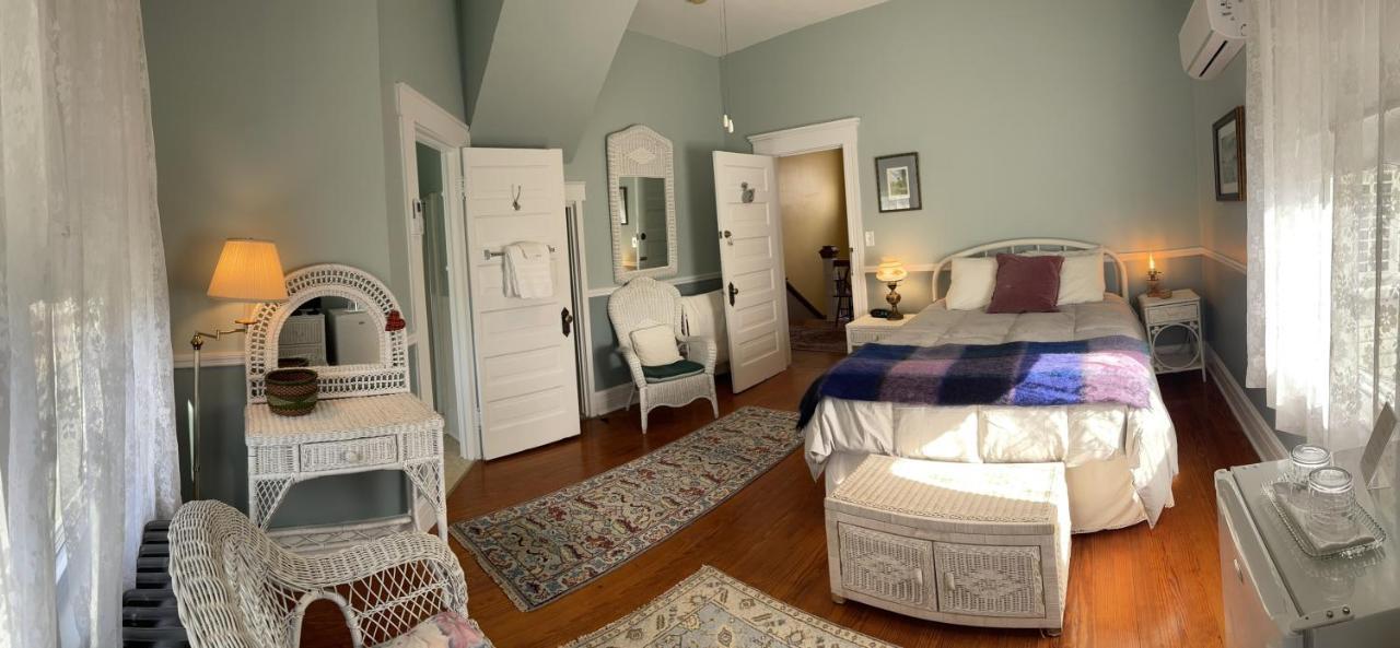 The Grey Swan Inn Llc Blackstone Dış mekan fotoğraf