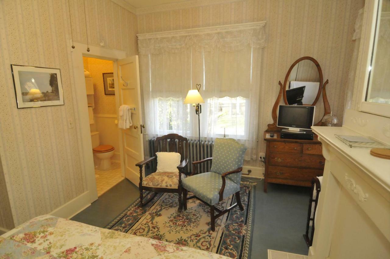 The Grey Swan Inn Llc Blackstone Dış mekan fotoğraf